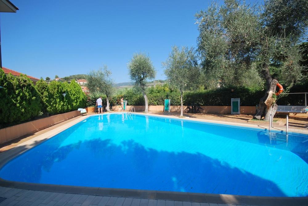 Residence Orchidea Diano Marina Exterior foto